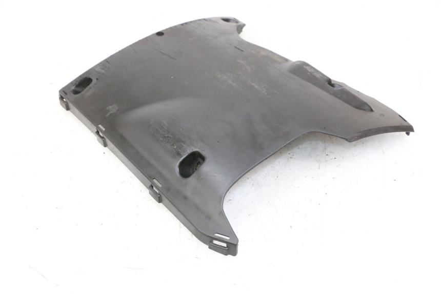 photo de PROGIEBIEŃ NADWOZIA PEUGEOT STREETZONE 4T 50 (2018 - 2023) - Inny kąt widzenia