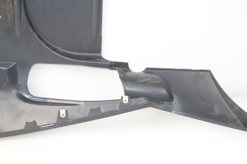 photo de PROGIEBIEŃ NADWOZIA PEUGEOT SATELIS 300 (2012 - 2015) - Zbliżenie komponentów