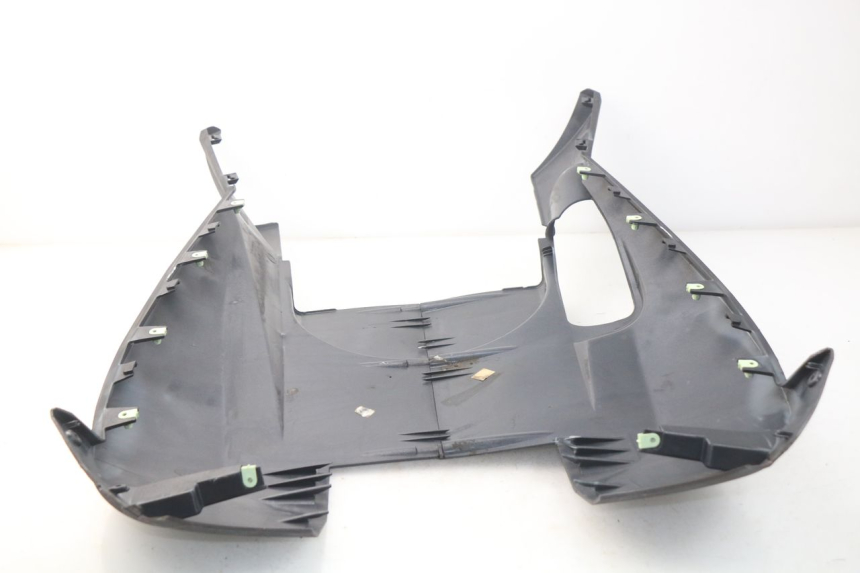 photo de PROGIEBIEŃ NADWOZIA PEUGEOT SATELIS 300 (2012 - 2015) - Oznaczenia i referencje