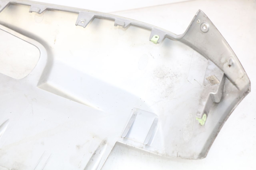 photo de progi boczne PEUGEOT SATELIS 125 (2010 - 2012) - Zbliżenie techniczne