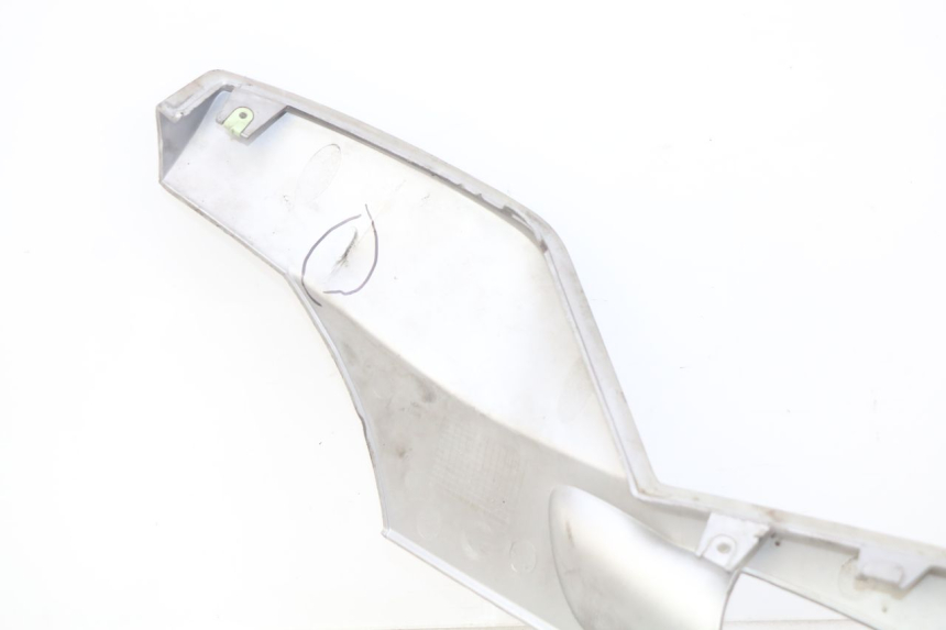 photo de progi boczne PEUGEOT SATELIS 125 (2010 - 2012) - Punkty mocowania