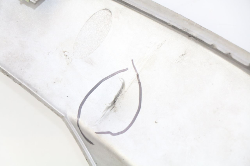 photo de progi boczne PEUGEOT SATELIS 125 (2010 - 2012) - Stan powierzchni