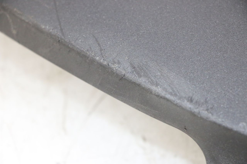 photo de progi boczne PEUGEOT SATELIS 125 (2013 - 2018) - Szczegóły charakterystyczne