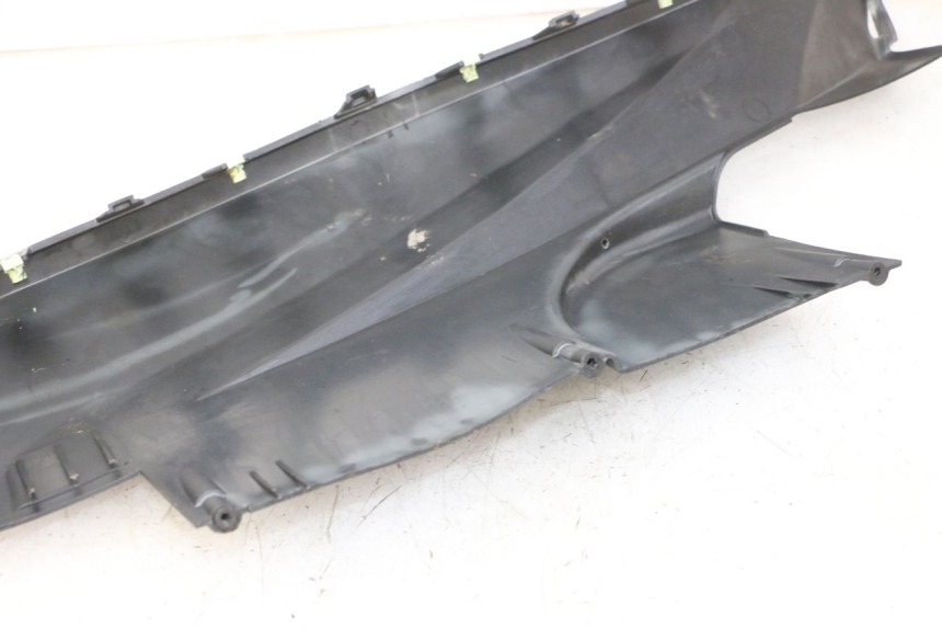 photo de progi boczne PEUGEOT SATELIS 125 (2013 - 2018) - Inny kąt widzenia