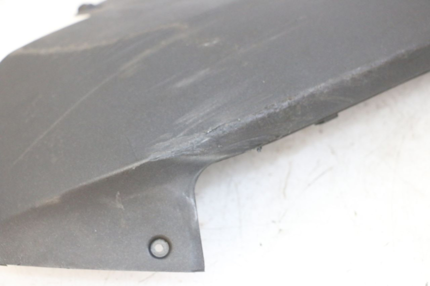 photo de progi boczne PEUGEOT SATELIS 125 (2013 - 2018) - Zbliżenie techniczne