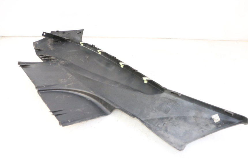 photo de progi boczne PEUGEOT SATELIS 125 (2010 - 2012) - Inny kąt widzenia