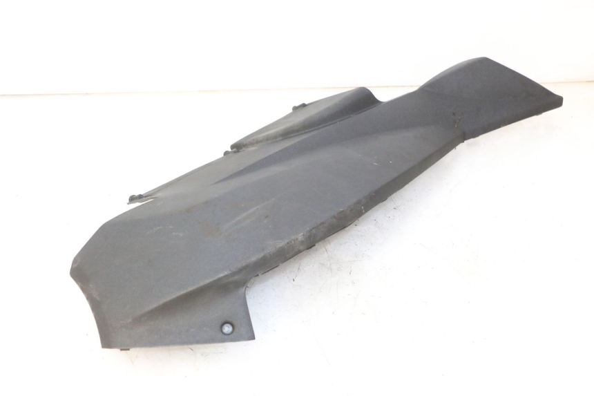 photo de progi boczne PEUGEOT SATELIS 125 (2013 - 2018) - Zbliżenie komponentów