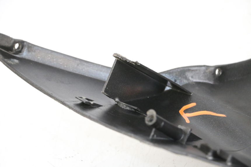 photo de progi boczne APRILIA SR CARB LC 2T 50 (2004 - 2012) - Zoom stanu zużycia