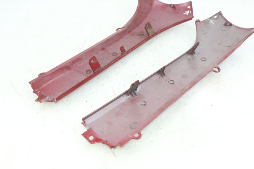 photo de progi boczne PEUGEOT SV 125 (1991 - 1994) - Oznaczenia i referencje