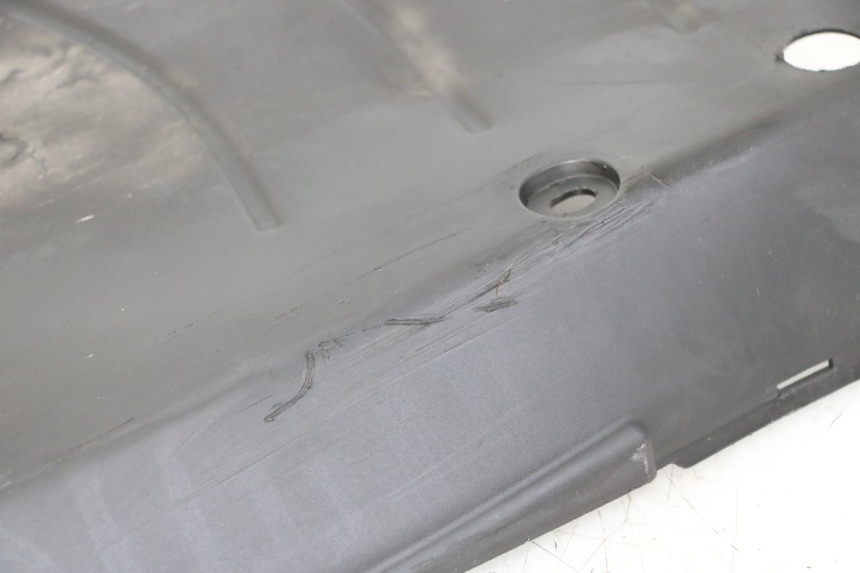 photo de progi boczne SUZUKI UH BURGMAN 125 (2002 - 2006) - Punkty mocowania