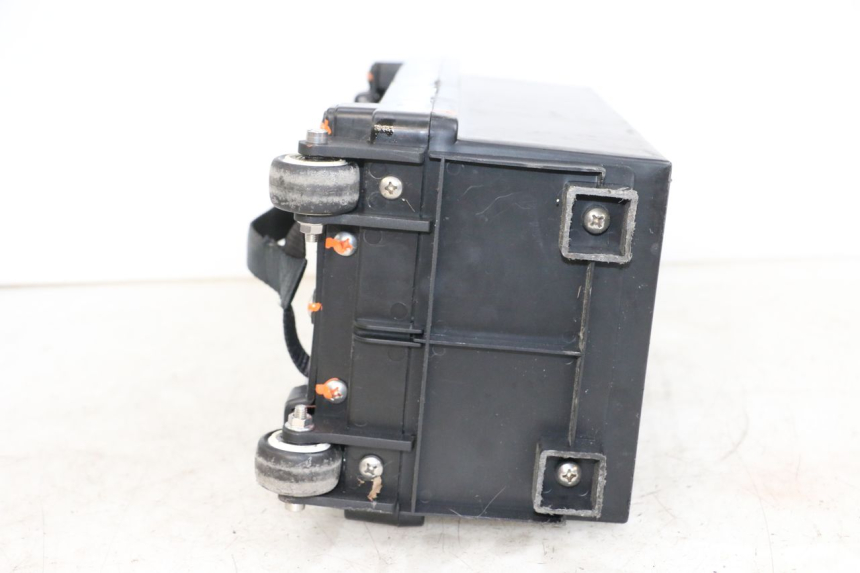 photo de AKUMULATOR E-MAX 80L 1 (2011 - 2014) - Inny kąt widzenia