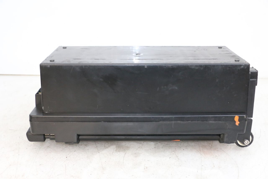 photo de AKUMULATOR E-MAX 80L 1 (2011 - 2014) - Oznaczenia i referencje