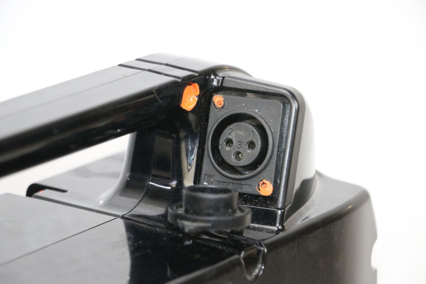 photo de AKUMULATOR YAMAHA NEO'S CORE 1 (2022 - 2026) - Kontrola wizualna