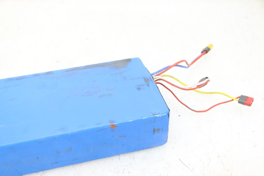 photo de AKUMULATOR HERO S10 1 - Punkty mocowania