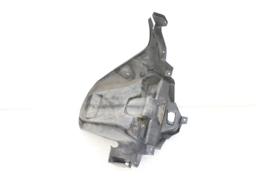 photo de TYLNY BŁOTNIK SUZUKI BURGMAN 650 (2013 - 2020) - Szczegół części