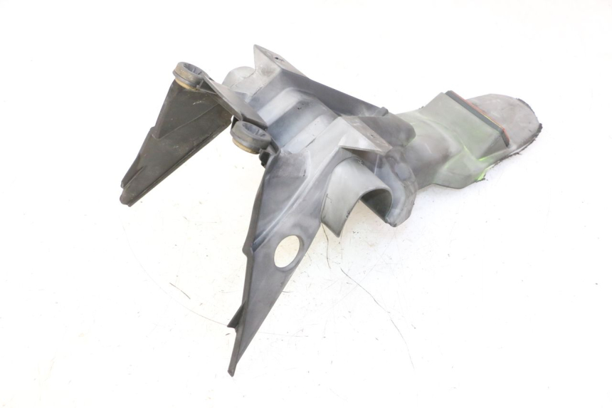 photo de Tylna błotnik HONDA CBF 125 (2009 - 2015) - Punkty mocowania