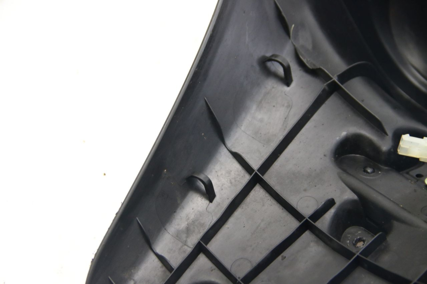 photo de TYLNY BŁOTNIK PEUGEOT CITYSTAR 125 (2011 - 2017) - Struktura - zbliżenie