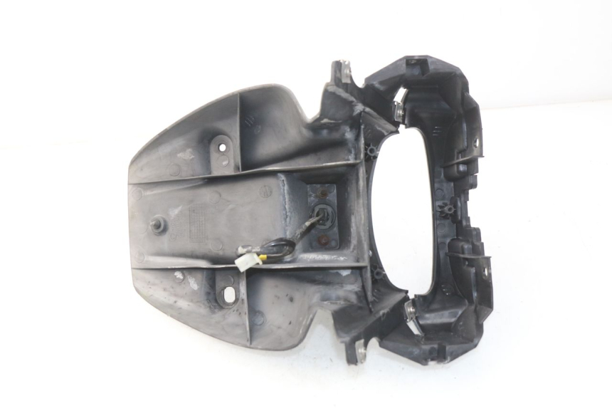 photo de BŁOTNIK TYLNY HYOSUNG COMET GTR 125 (2007 - 2014) - Szczegół części