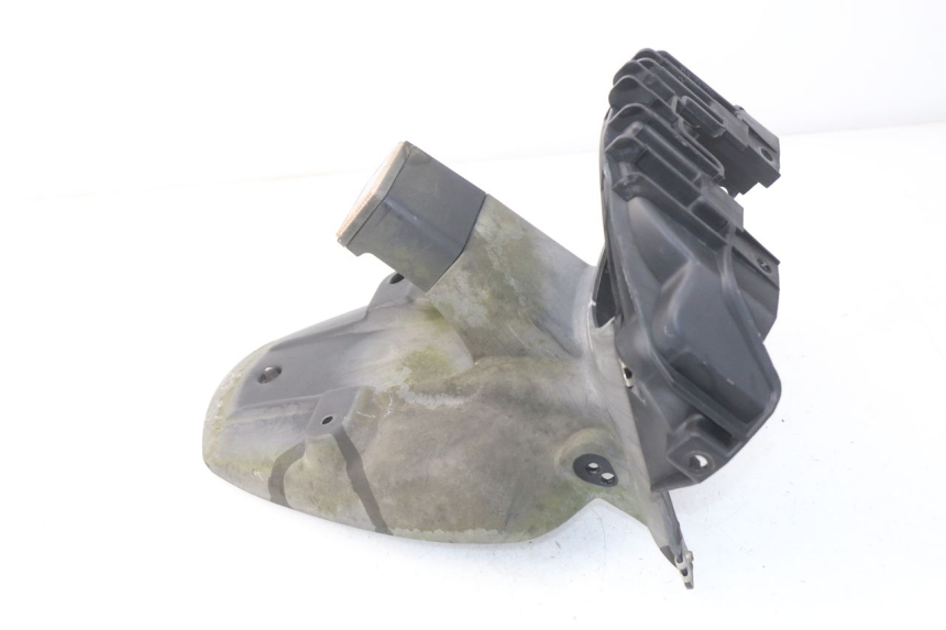 photo de BŁOTNIK TYLNY HYOSUNG COMET GTR 125 (2007 - 2014) - Inny kąt widzenia