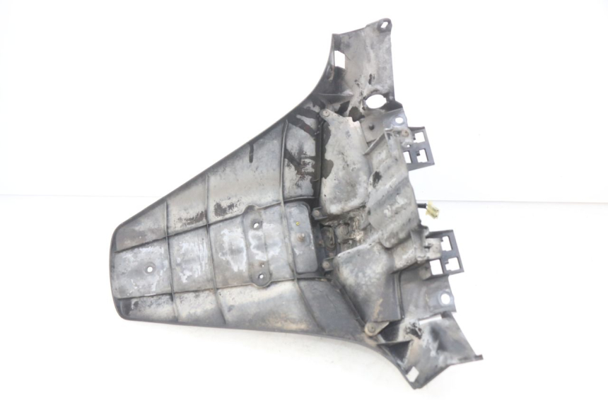 photo de BŁOTNIK TYLNY HONDA FES S-WING SWING ABS 125 (2007 - 2015) - Zbliżenie techniczne