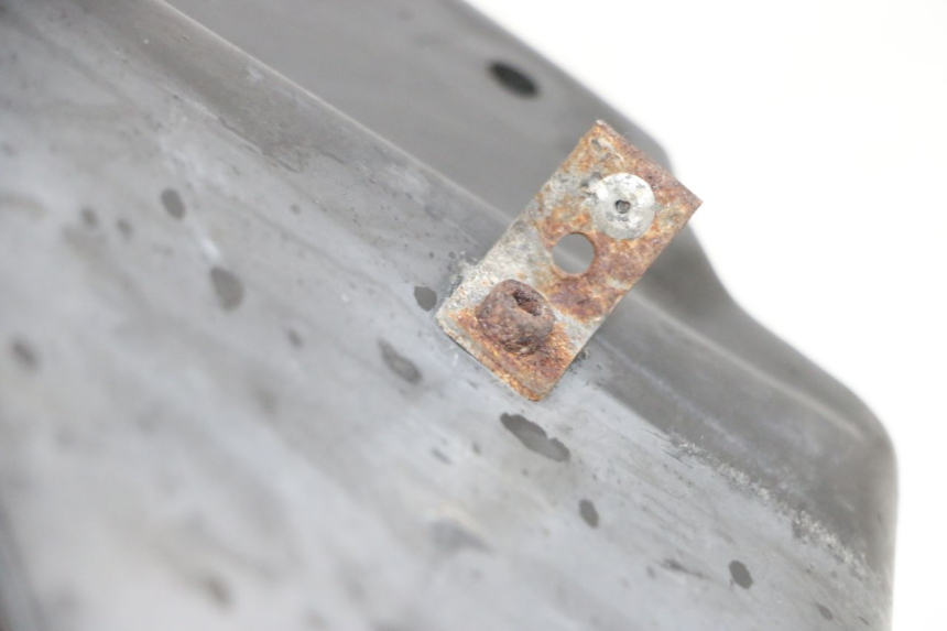 photo de BŁOTNIK TYLNY KAWASAKI GPX R WARBIRD 600 (1988 - 1993) - Zoom stanu zużycia