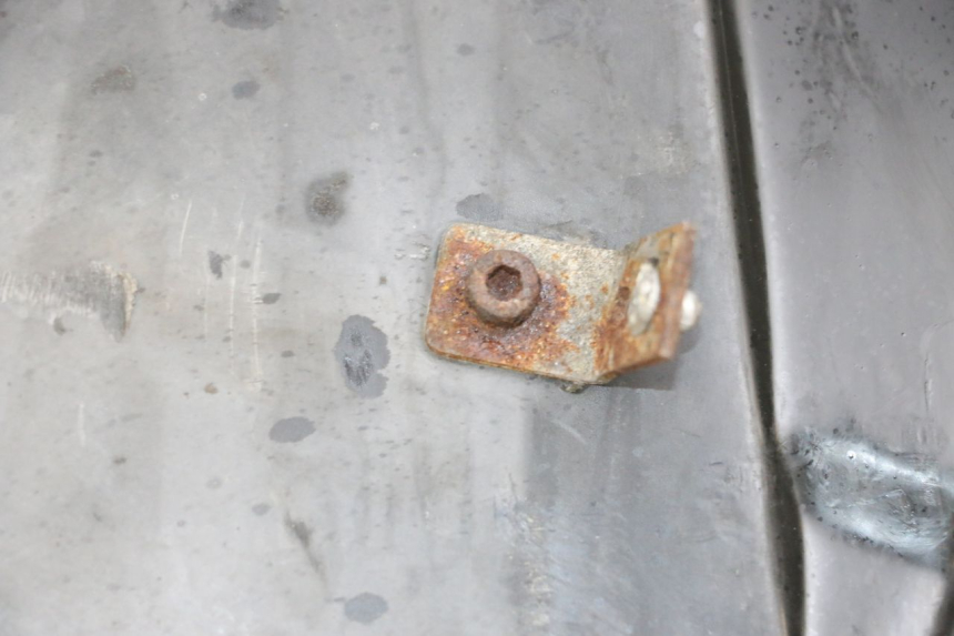 photo de BŁOTNIK TYLNY KAWASAKI GPX R WARBIRD 600 (1988 - 1993) - Inny kąt widzenia