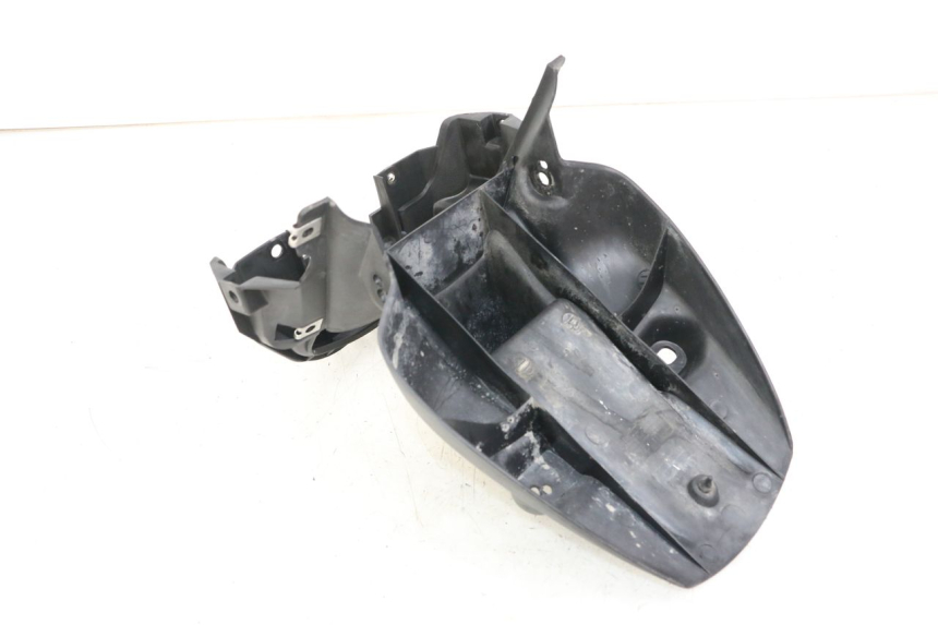 photo de TYLNY BŁOTNIK HYOSUNG GTR 125 (2006 - 2008) - Zoom stanu zużycia