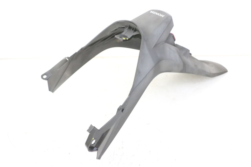 photo de TYLNY BŁOTNIK HONDA SH i 300 (2015 - 2020) - Zbliżenie techniczne