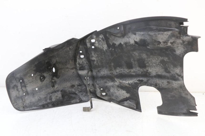 photo de TYLNY BŁOTNIK PEUGEOT KISBEE 4T 50 (2018 - 2022) - Punkty mocowania