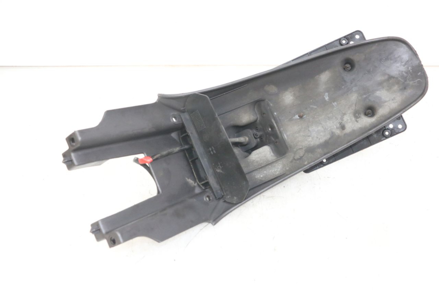 photo de TYLNY BŁOTNIK PIAGGIO LIBERTY 125 (2009 - 2013) - Szczegół części