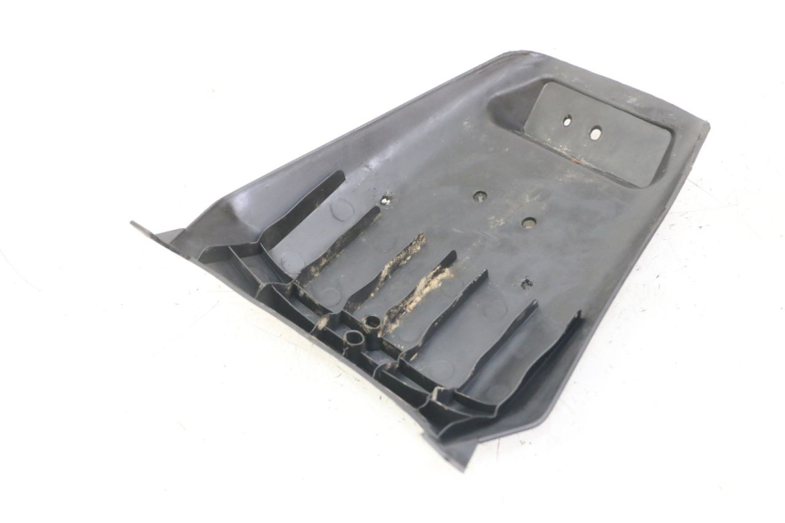 photo de BŁOTNIK TYLNY MBK BOOSTER SPIRIT NAKED 50 (2004 - 2017) - Zbliżenie techniczne