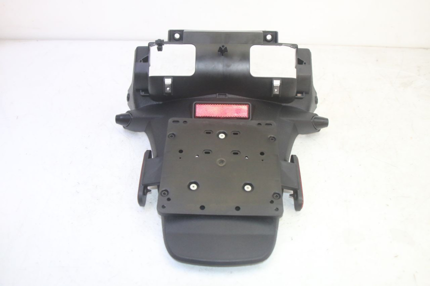 photo de TYLNY BŁOTNIK PIAGGIO MP3 HPE 350 (2018 - 2020) - Zbliżenie techniczne