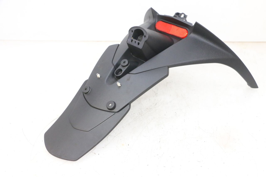 photo de TYLNY BŁOTNIK PIAGGIO MP3 HPE 300 (2019 - 2026) - Oznaczenia i referencje