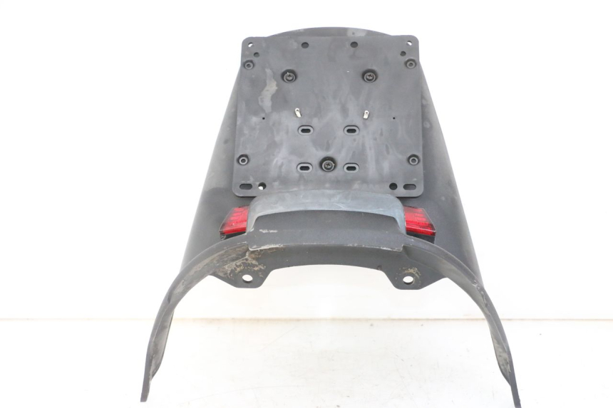 photo de TYLNY BŁOTNIK PIAGGIO MP3 LT 300 (2010 - 2016) - Punkty mocowania