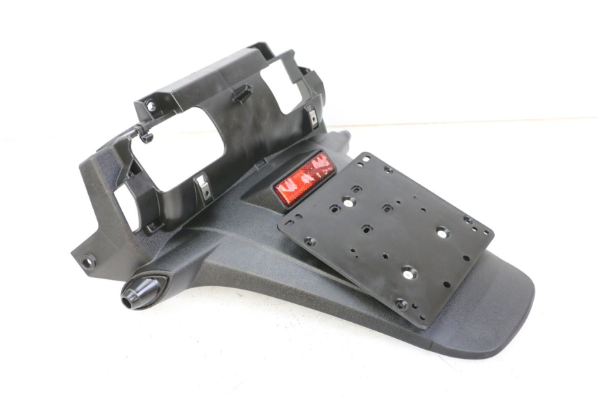 photo de BŁOTNIK TYLNY PIAGGIO MP3 500 (2014 - 2017) - Zbliżenie techniczne