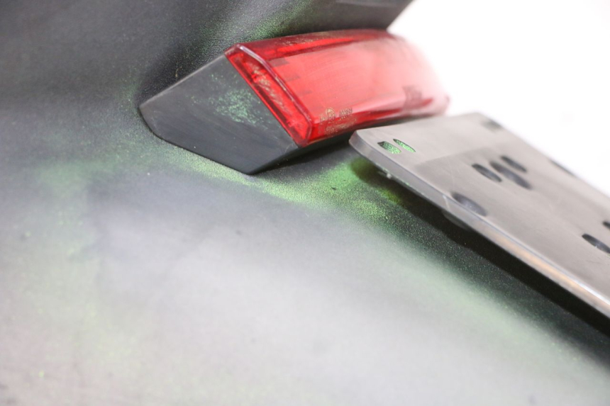 photo de BŁOTNIK TYLNY PIAGGIO MP3 RL 250 (2006 - 2010) - Inny kąt widzenia