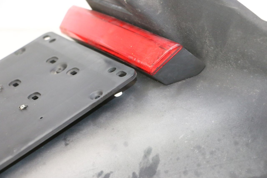 photo de BŁOTNIK TYLNY PIAGGIO MP3 RL 250 (2006 - 2010) - Zbliżenie techniczne