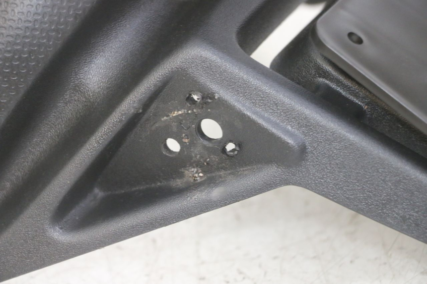 photo de BŁOTNIK TYLNY PIAGGIO NRG POWER PUREJET 50 (2018 - 2021) - Stan powierzchni