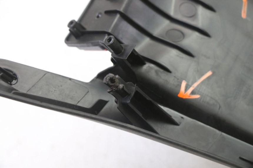 photo de TYLNY BŁOTNIK MAG POWER R-STREET 50 (2016 - 2025) - Punkty mocowania