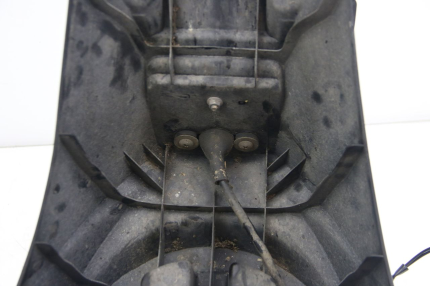 photo de TYLNY BŁOTNIK SUZUKI SIXTEEN 125 (2008 - 2010) - Widok główny