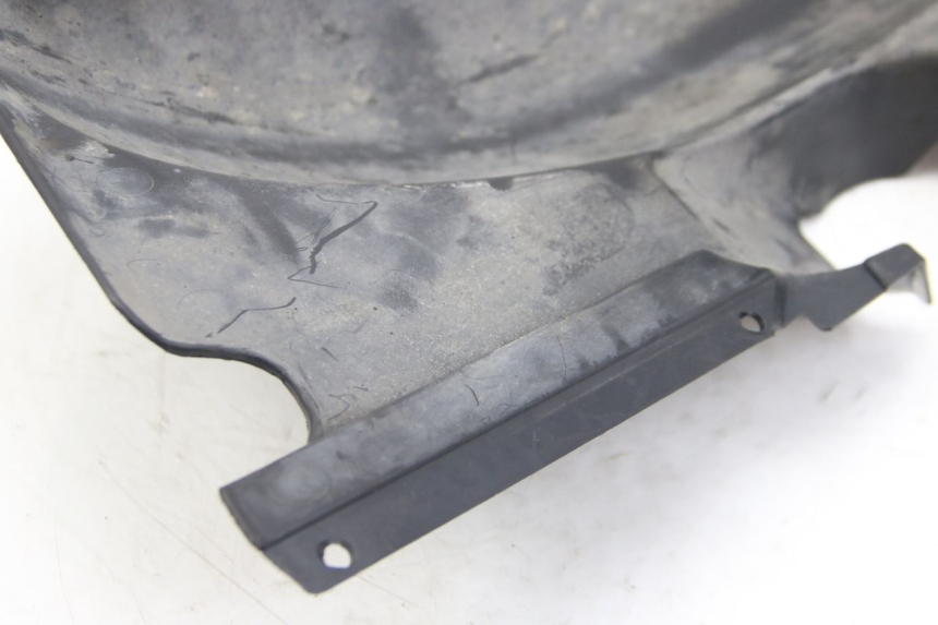 photo de TYLNY BŁOTNIK SUZUKI SIXTEEN 125 (2008 - 2010) - Punkty mocowania