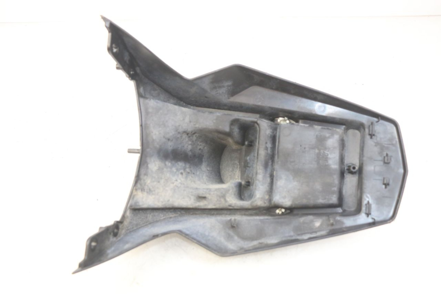 photo de TYLNY BŁOTNIK PEUGEOT SPEEDFIGHT 3 AIR 50 (2009 - 2015) - Szczegół części