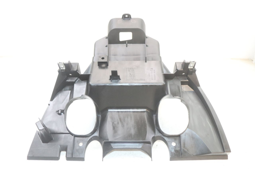 photo de TYLNY BŁOTNIK SUZUKI BURGMAN 125 (2018 - 2021) - Zbliżenie techniczne