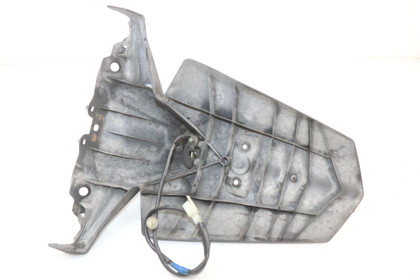 photo de TYLNY BŁOTNIK YAMAHA XMAX X-MAX ABS 125 (2017 - 2020) - Zbliżenie techniczne