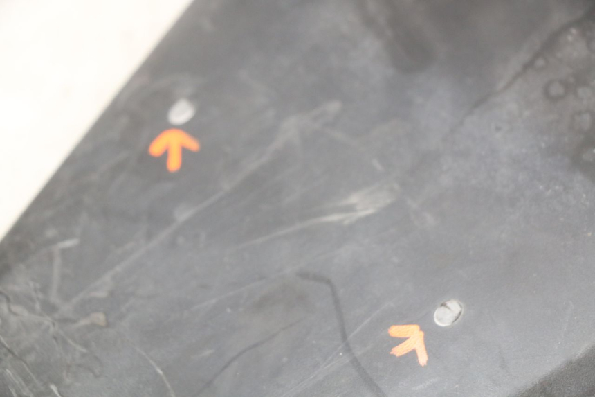 photo de TYLNY BŁOTNIK YAMAHA X-MAX XMAX 125 (2010 - 2013) - Zbliżenie techniczne