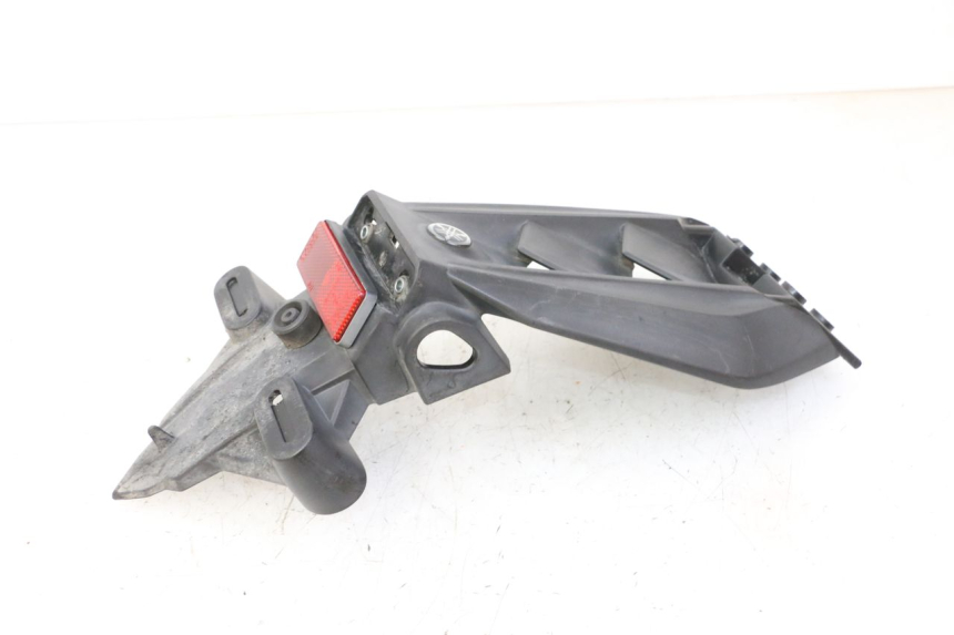 photo de TYLNY BŁOTNIK YAMAHA XJ6 ABS 600 (2008 - 2016) - Punkty mocowania