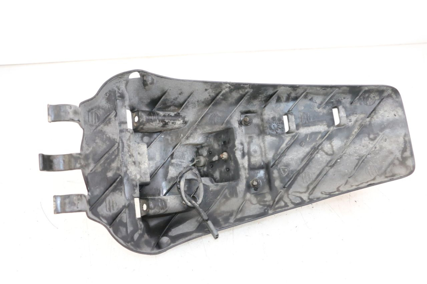 photo de TYLNY BŁOTNIK YAMAHA YP MAJESTY 125 (2002 - 2006) - Szczegół części