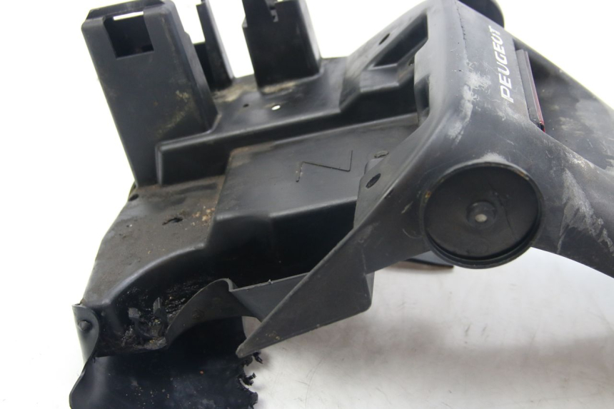 photo de TYLNY BŁOTNIK PEUGEOT ZENITH 50 (1994 - 1999) - Punkty mocowania