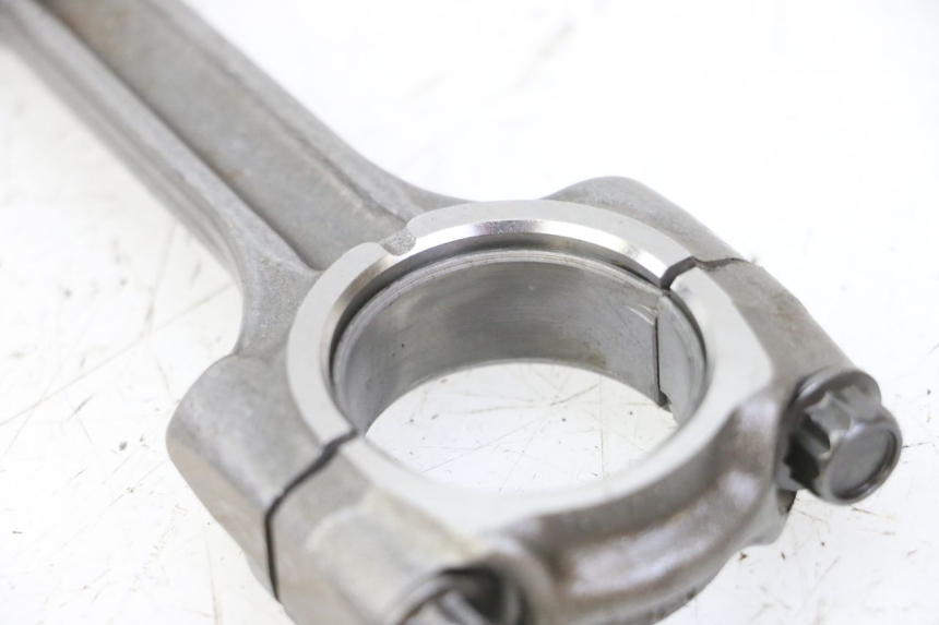 photo de KORBOWÓD SUZUKI GSR 750 (2011 - 2017) - Szczegół części