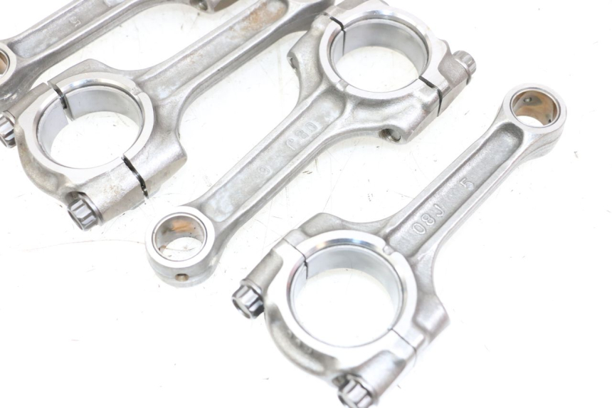 photo de KORBOWÓD SUZUKI GSR 750 (2011 - 2017) - Stan powierzchni